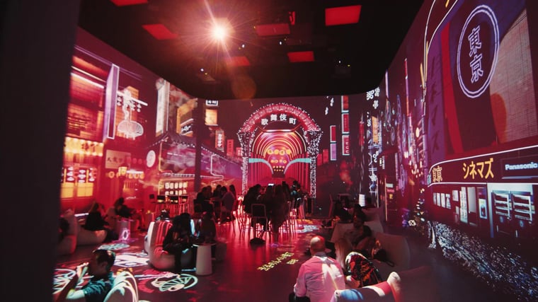The Bar experience at Illuminarium Atlanta. 